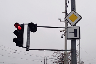 13svisle-13-značení