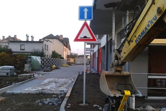12 Svislé dopravní značení