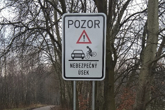 56 Svislé značení