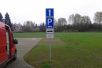 25 Svislé dopravní značení