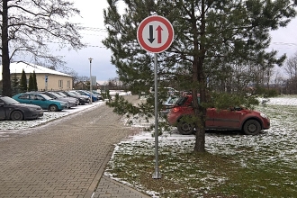 59 Svislé značení